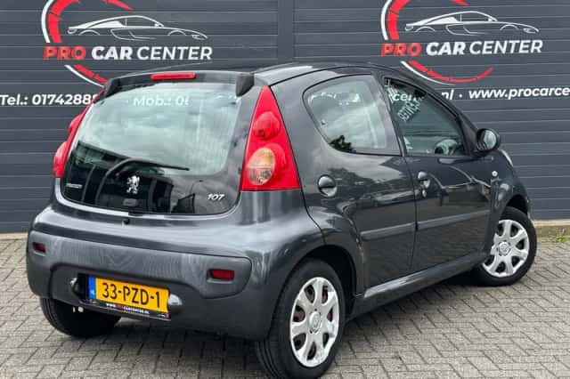 Peugeot 107 (2011) thumbnail 2