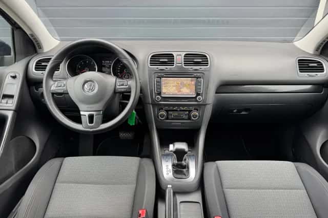 Volkswagen Golf (2010) thumbnail 3