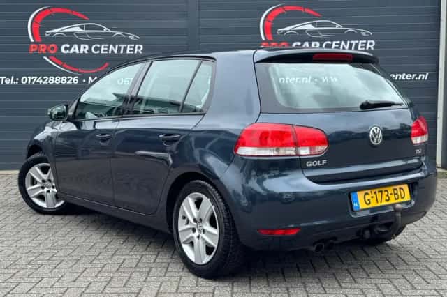 Volkswagen Golf (2010) thumbnail 6