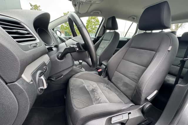 Volkswagen Golf (2010) thumbnail 4