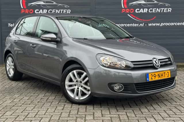 Volkswagen Golf (2010) thumbnail 5