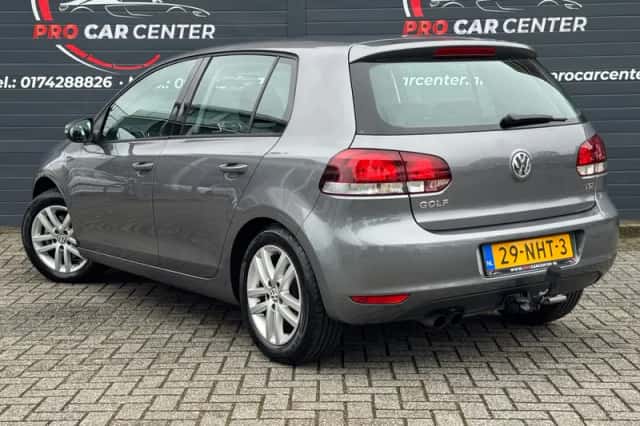 Volkswagen Golf (2010) thumbnail 6