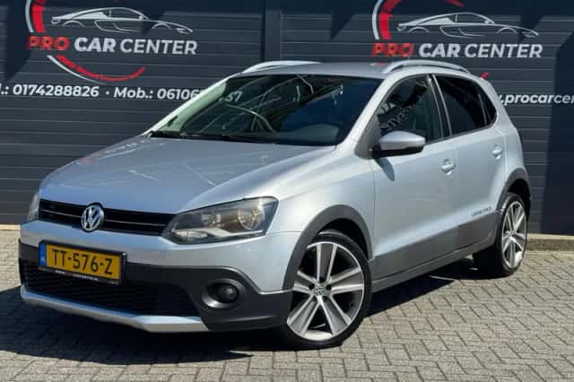 Volkswagen Polo (2011) thumbnail 1
