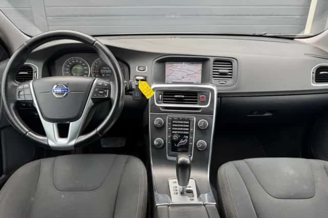 Volvo S60 (2011) thumbnail 3