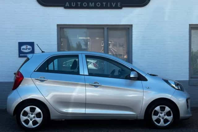Kia Picanto (2016) thumbnail 4