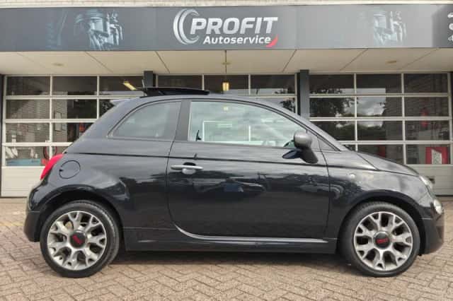 Fiat 500 (2017) thumbnail 4