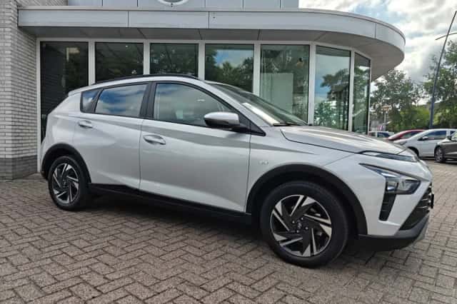 Hyundai Bayon (2021) thumbnail 4