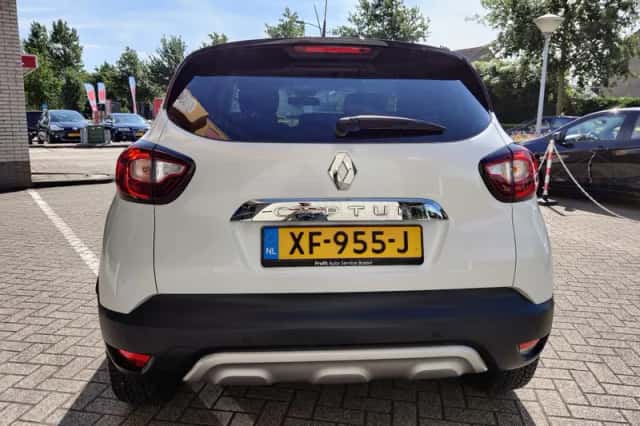 Renault Captur (2018) thumbnail 3