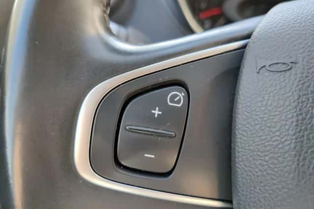 Renault Captur (2018) thumbnail 6