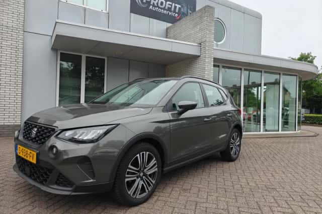 SEAT Arona (2023) thumbnail 5
