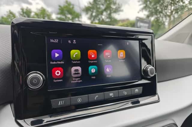 SEAT Arona (2023) thumbnail 6