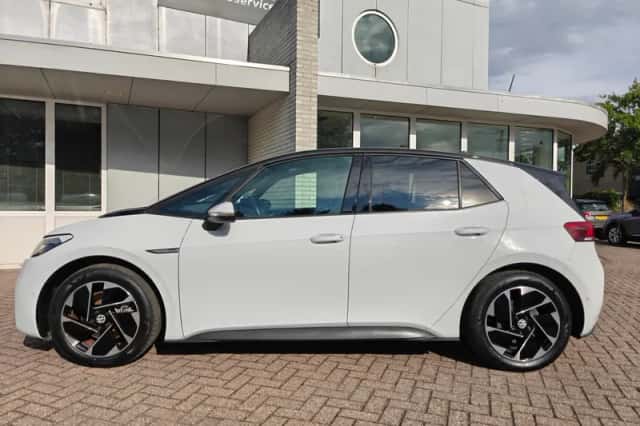 Volkswagen ID.3 (2022) thumbnail 1