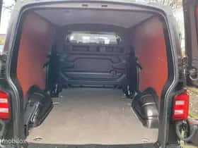 Volkswagen Transporter (2019) thumbnail 17