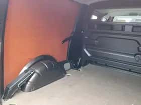 Volkswagen Transporter (2019) thumbnail 18
