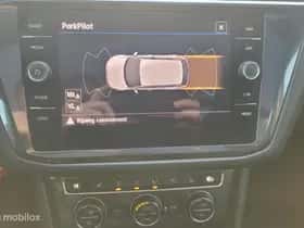 Volkswagen Tiguan (2018) thumbnail 17
