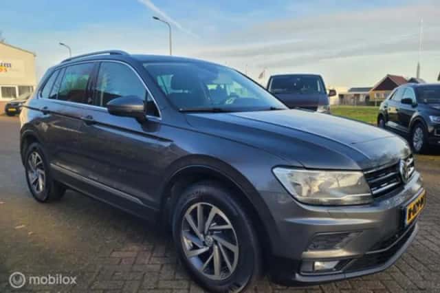 Volkswagen Tiguan (2021) thumbnail 6