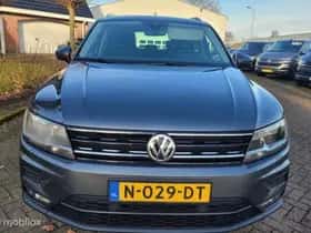Volkswagen Tiguan (2018) thumbnail 9
