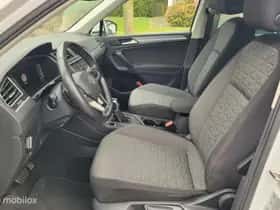 Volkswagen Tiguan (2021) thumbnail 13