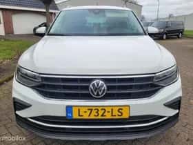 Volkswagen Tiguan (2021) thumbnail 9