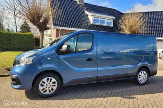 Renault Trafic (2020) thumbnail 1