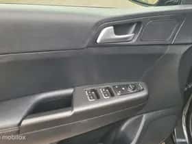 Kia Sportage thumbnail 10