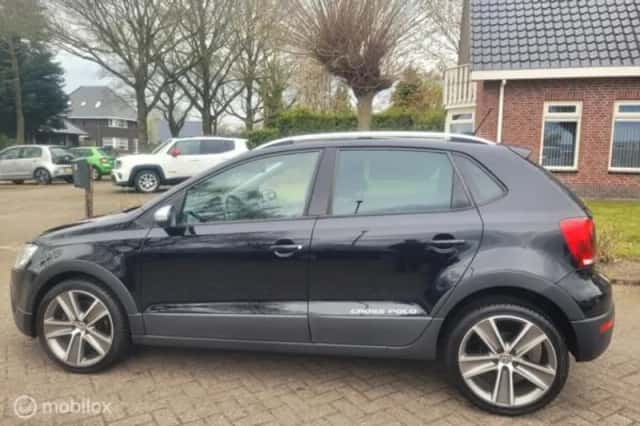 Volkswagen Polo (2021) thumbnail 2