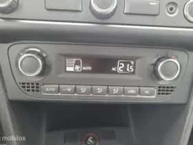 Volkswagen Polo (2013) thumbnail 16