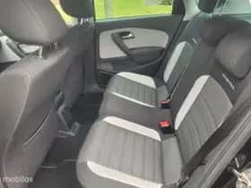 Volkswagen Polo (2013) thumbnail 17