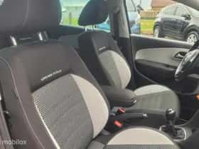 Volkswagen Polo (2013) thumbnail 21