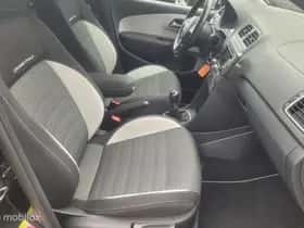 Volkswagen Polo (2013) thumbnail 22