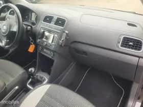 Volkswagen Polo (2013) thumbnail 23