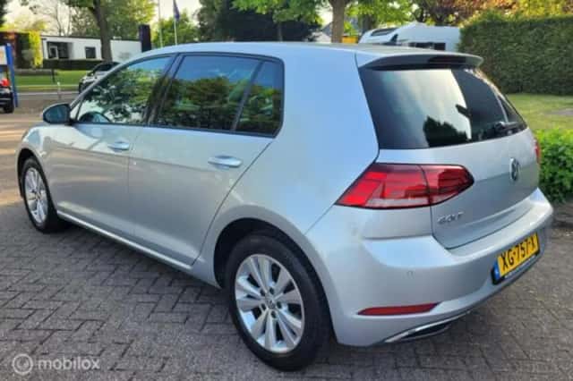 Volkswagen Golf (2019) thumbnail 3
