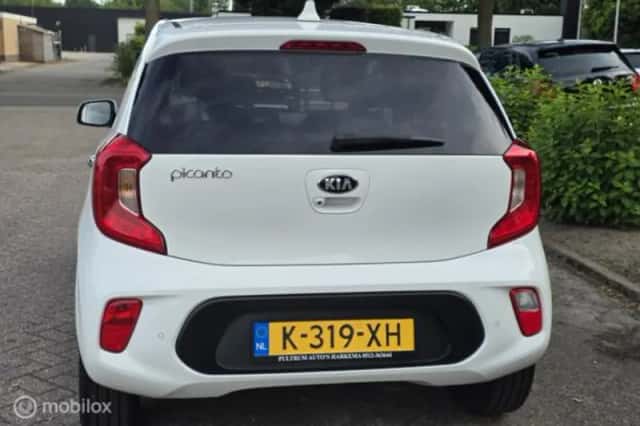 Kia Picanto (2021) thumbnail 4