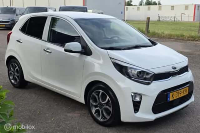 Kia Picanto (2021) thumbnail 6