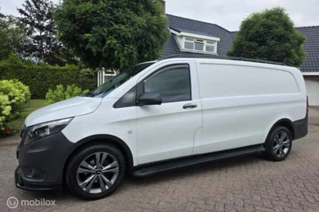Mercedes-Benz Vito (2025) thumbnail 1