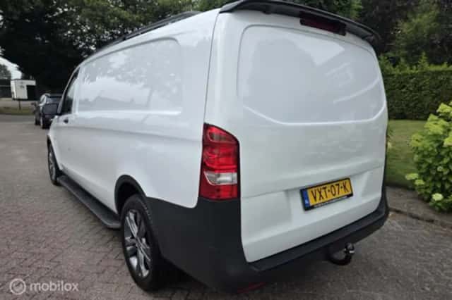 Mercedes-Benz Vito (2025) thumbnail 3