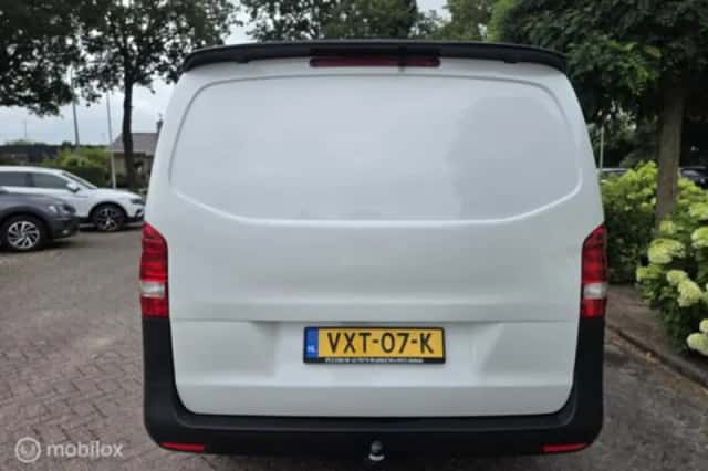 Mercedes-Benz Vito (2025) thumbnail 4