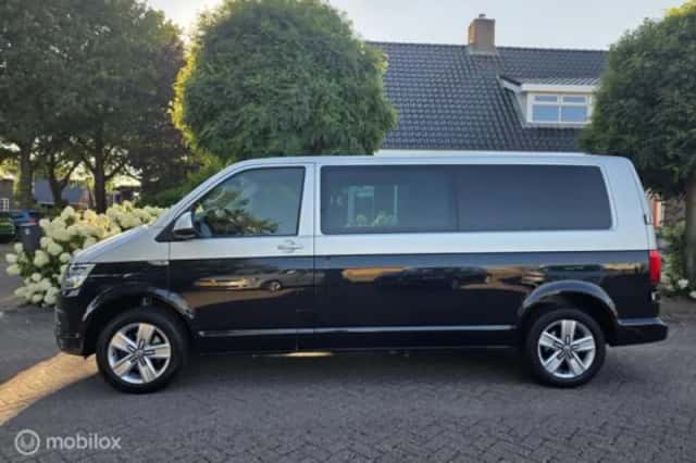 Volkswagen Transporter (2019) thumbnail 2