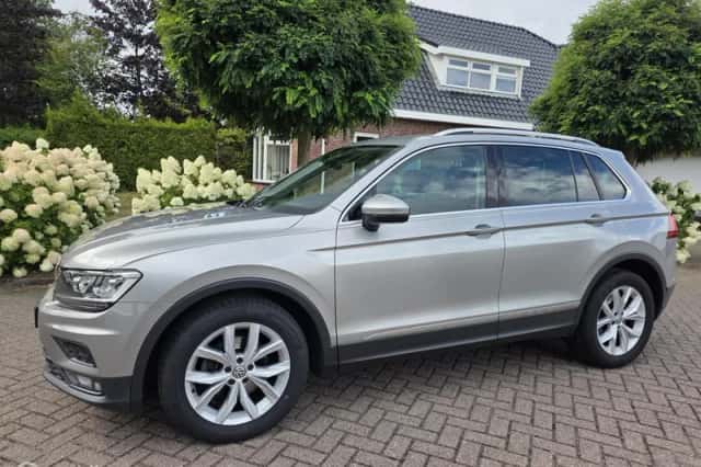 Volkswagen Tiguan (2018) thumbnail 1