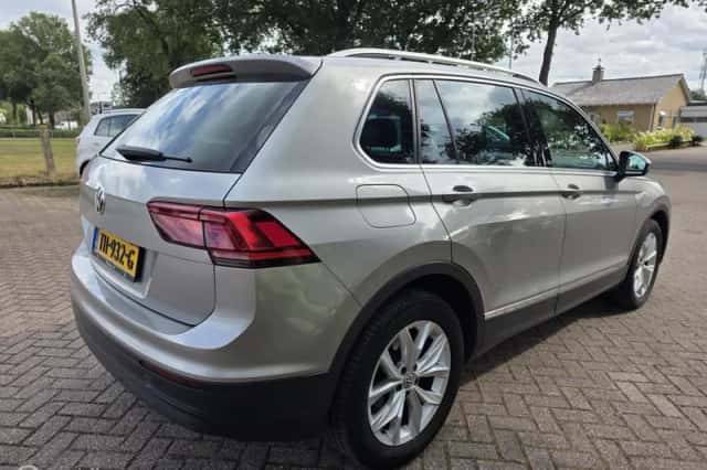 Volkswagen Tiguan (2018) thumbnail 6