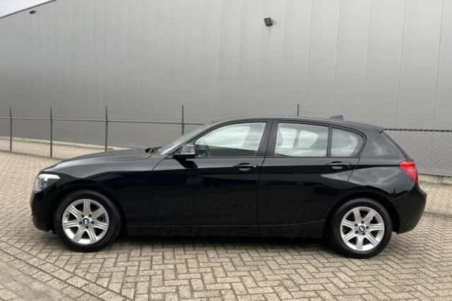 BMW 1-Serie (2011) thumbnail 2