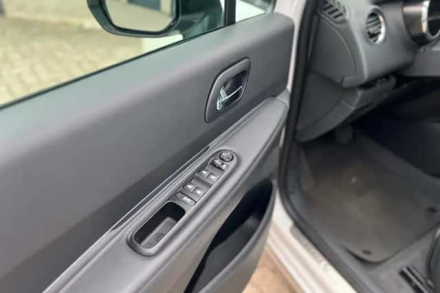 Peugeot 3008 (2012) thumbnail 5