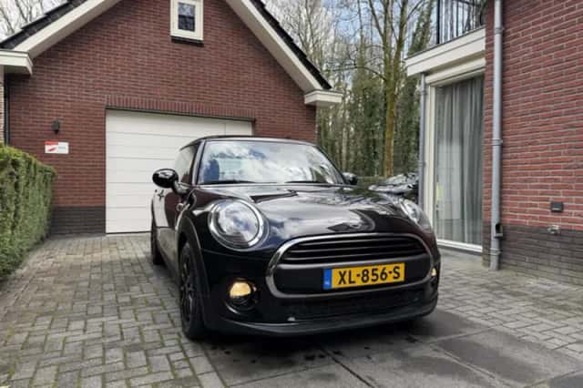 MINI One (2019) thumbnail 2