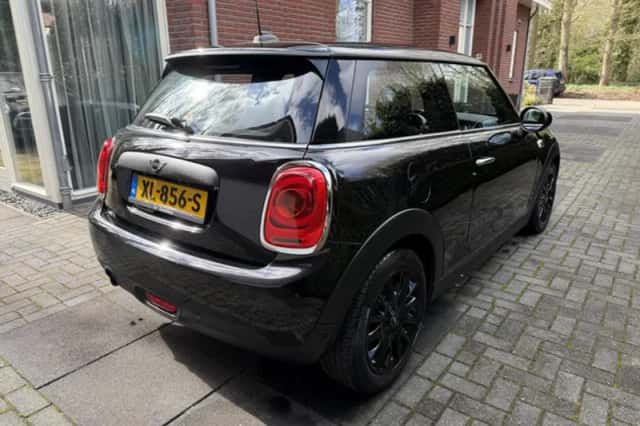 MINI One (2019) thumbnail 3