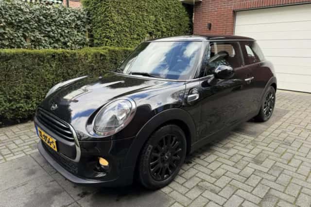 MINI One (2019) thumbnail 5