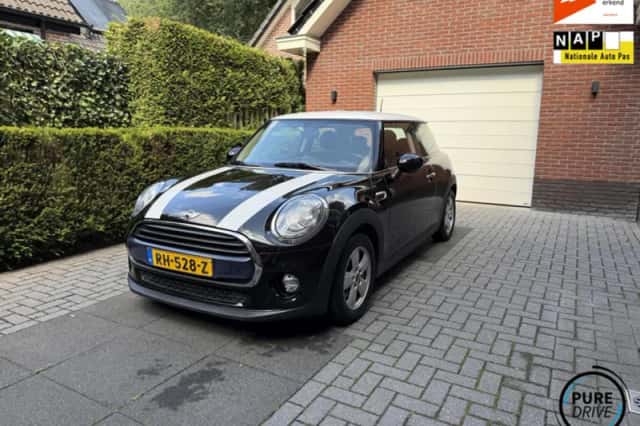 MINI Cooper (2017) thumbnail 1