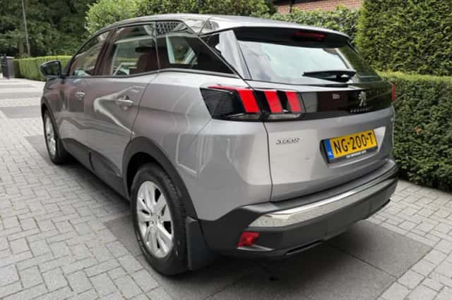 Peugeot 3008 (2017) thumbnail 6