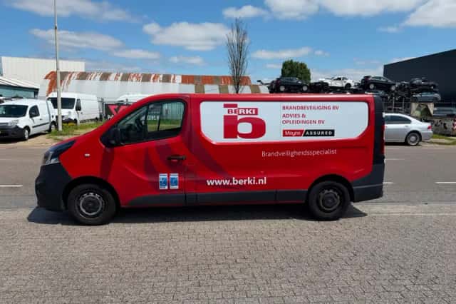 Opel Vivaro (2015) thumbnail 4