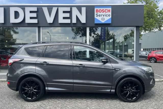 Ford Kuga (2017) thumbnail 6
