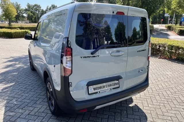 Ford Transit Courier (2024) thumbnail 2